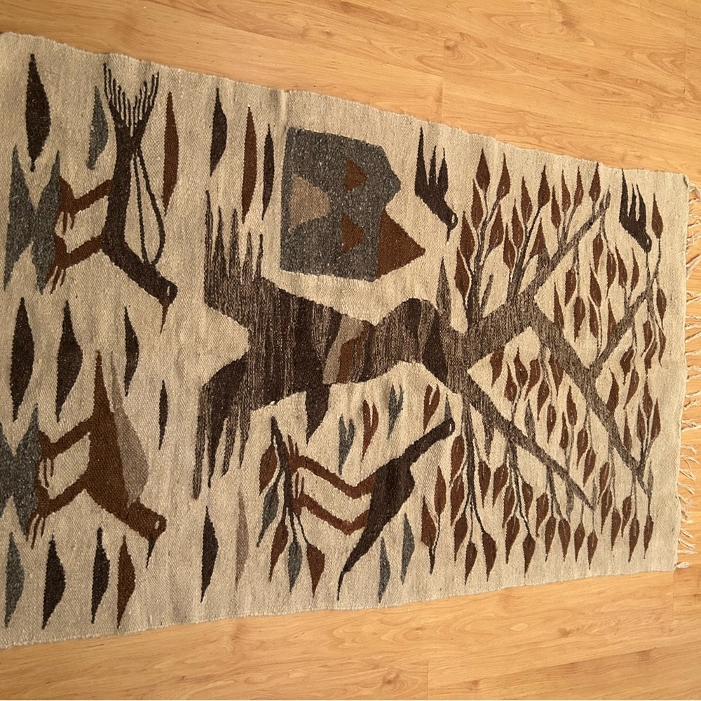 Stunning hand woven area carpet ⭐️ - Picture 6 of 9